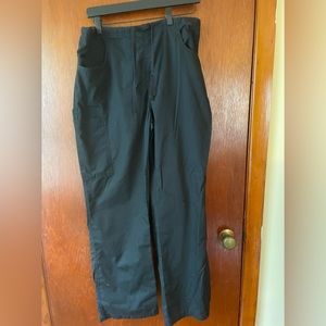 Maven scrub black pants